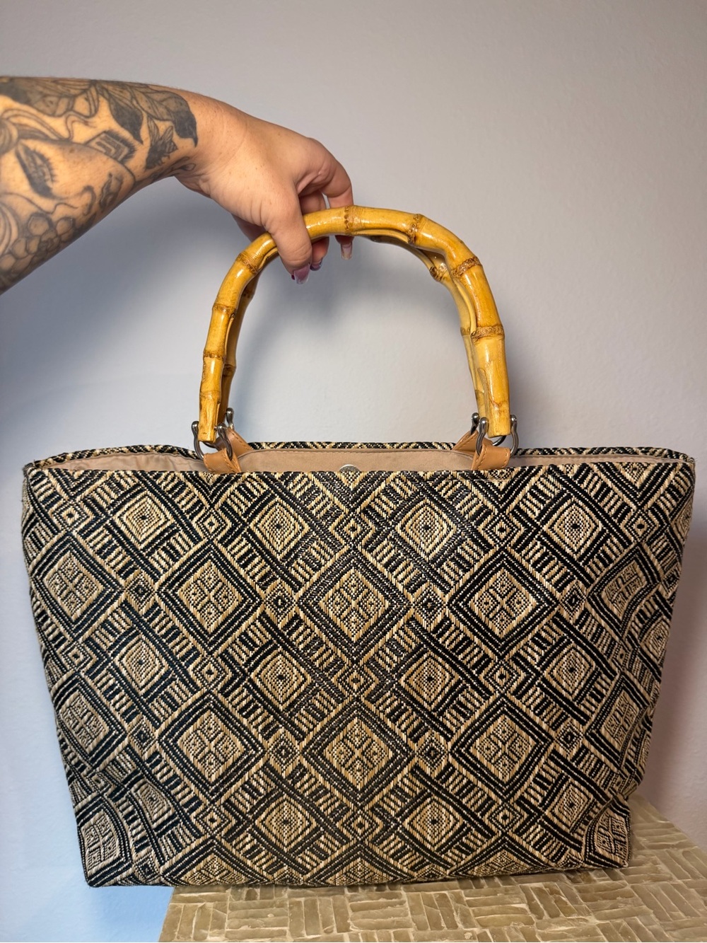 Magid Straw Tote Bag Bamboo Handles Black Tan Geometric Boho Large Purse
